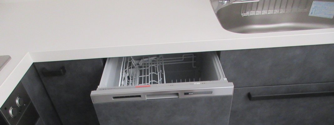 わが家に付いたLIXILキッチンのビルトイン食洗機